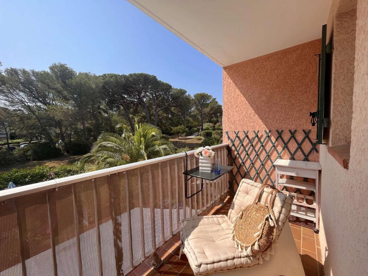 Appartement 2 Pieces Avec Terrasse Et Parking A 400M De La Plage - Saint Aygulf - Fr-1-226A-88 Exteriör bild